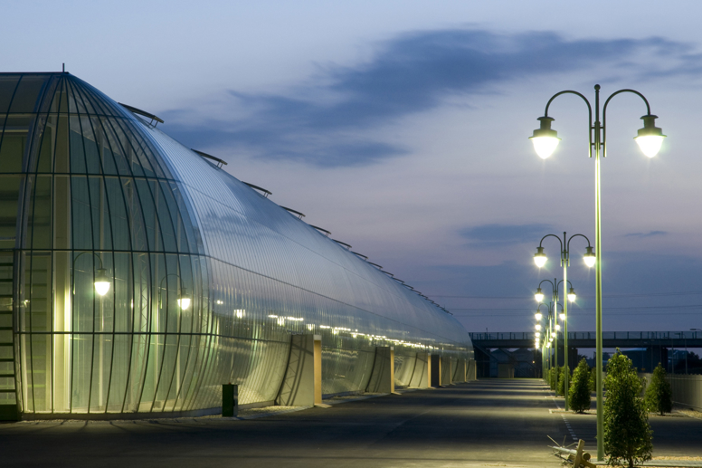 Anthura 9 project showing modern greenhouse infrastructure